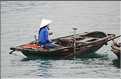 9 La baie d'Halong est composée de près de 2.000 îles sillonnées par des bateaux de pêcheurs, etc. (101)