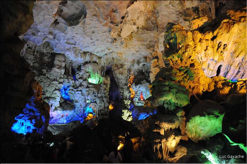 10 Certaines îles abritent de magnifiques grottes. (2)