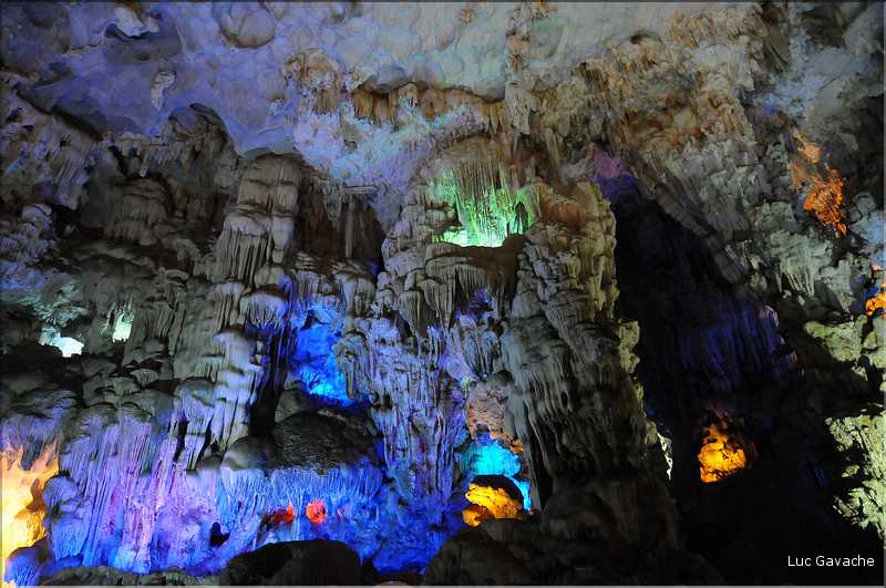 10 Certaines îles abritent de magnifiques grottes. (9)