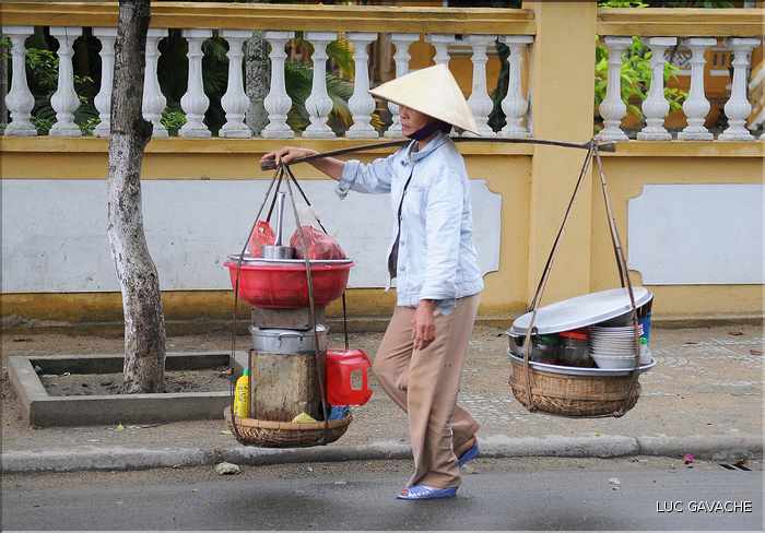 Scènes de vie dans les rues de Hoi An. (1)
