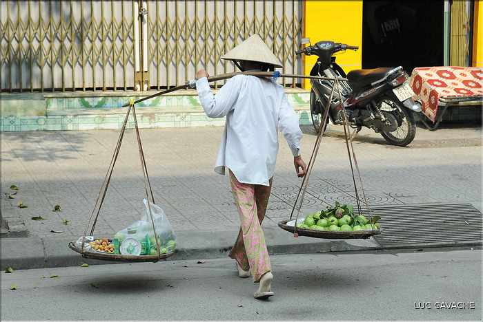les habitants d'Hué. (12)