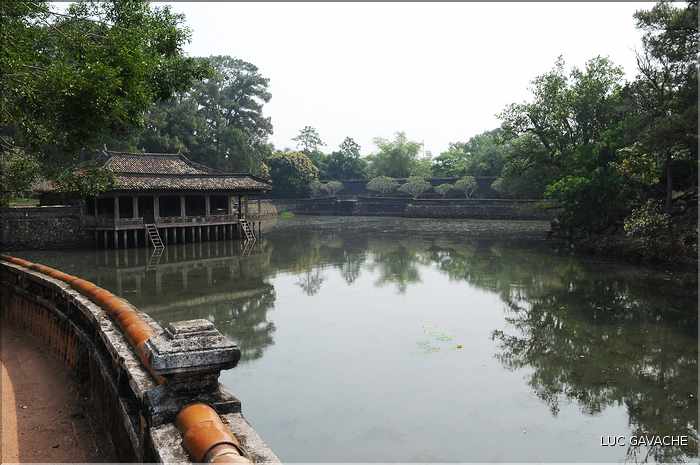 Tombeau de l'empereur Tu Duc non loin d'Hué. (3)