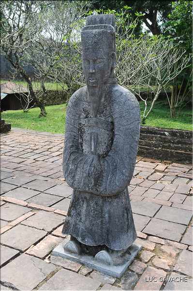 Tombeau de l'empereur Tu Duc non loin d'Hué. (29)