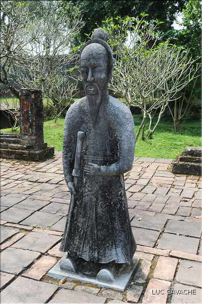 Tombeau de l'empereur Tu Duc non loin d'Hué. (30)