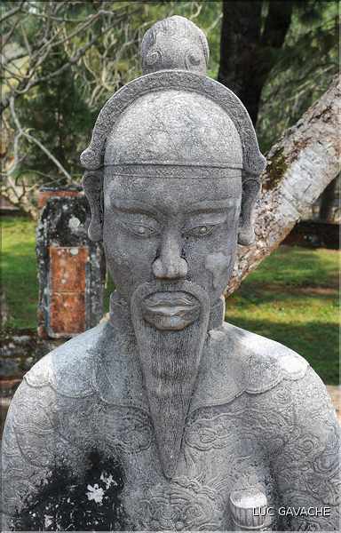 Tombeau de l'empereur Tu Duc non loin d'Hué. (33)