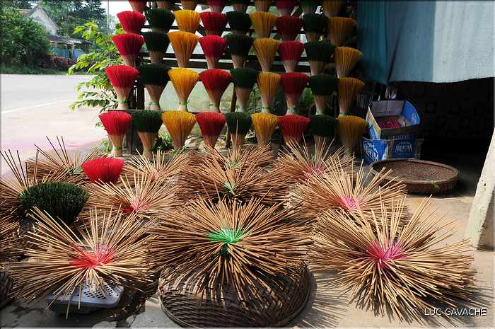 Fabrique de bâtons d'encens. Hué. (1)