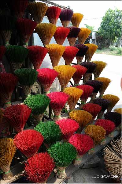 Fabrique de bâtons d'encens. Hué. (2)