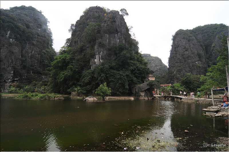 La Pagode Bich Dong Nam Dinh est considérée comme une des plus belles du Viêtnam. (1)