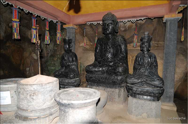 La Pagode Bich Dong Nam Dinh est considérée comme une des plus belles du Viêtnam. (13)