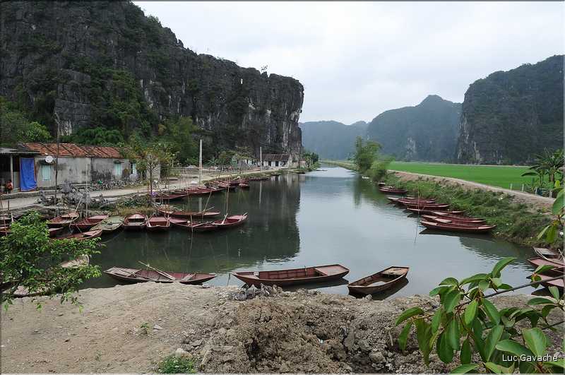 Paysages le long de la route d'accès à la Pagode Bich Dong Nam Dinh. (2)