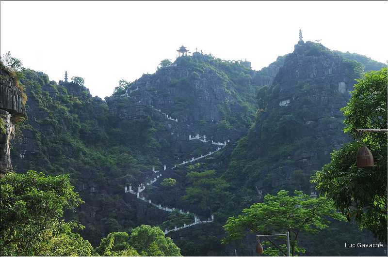 La baie d'Halong terrestre -Ninh Binh- vu de Hang Muà. (1)