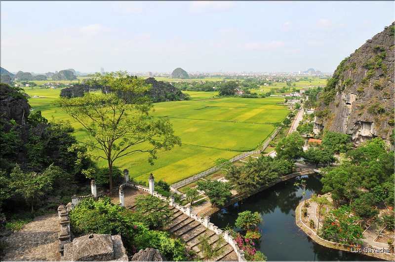 La baie d'Halong terrestre -Ninh Binh- vu de Hang Muà. (6)