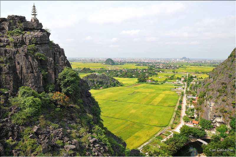 La baie d'Halong terrestre -Ninh Binh- vu de Hang Muà. (11)