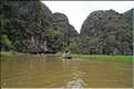 La baie d'Halong terrestre est parsemée de pitons calcaires, de grottes, de rizières, de scènes de vie, etc... (23)