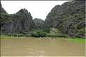 La baie d'Halong terrestre est parsemée de pitons calcaires, de grottes, de rizières, de scènes de vie, etc... (55)