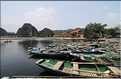 La baie d'Halong terrestre est parsemée de pitons calcaires, de grottes, de rizières, de scènes de vie, etc... (80)