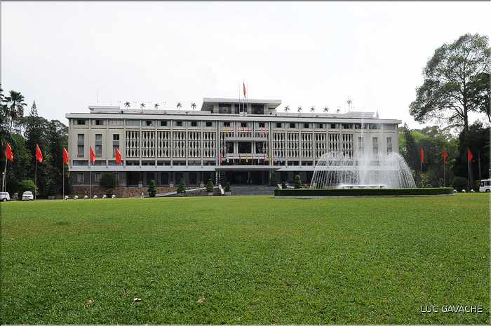 Le palais de la réunification fut édifié à partir de 1968. (1)